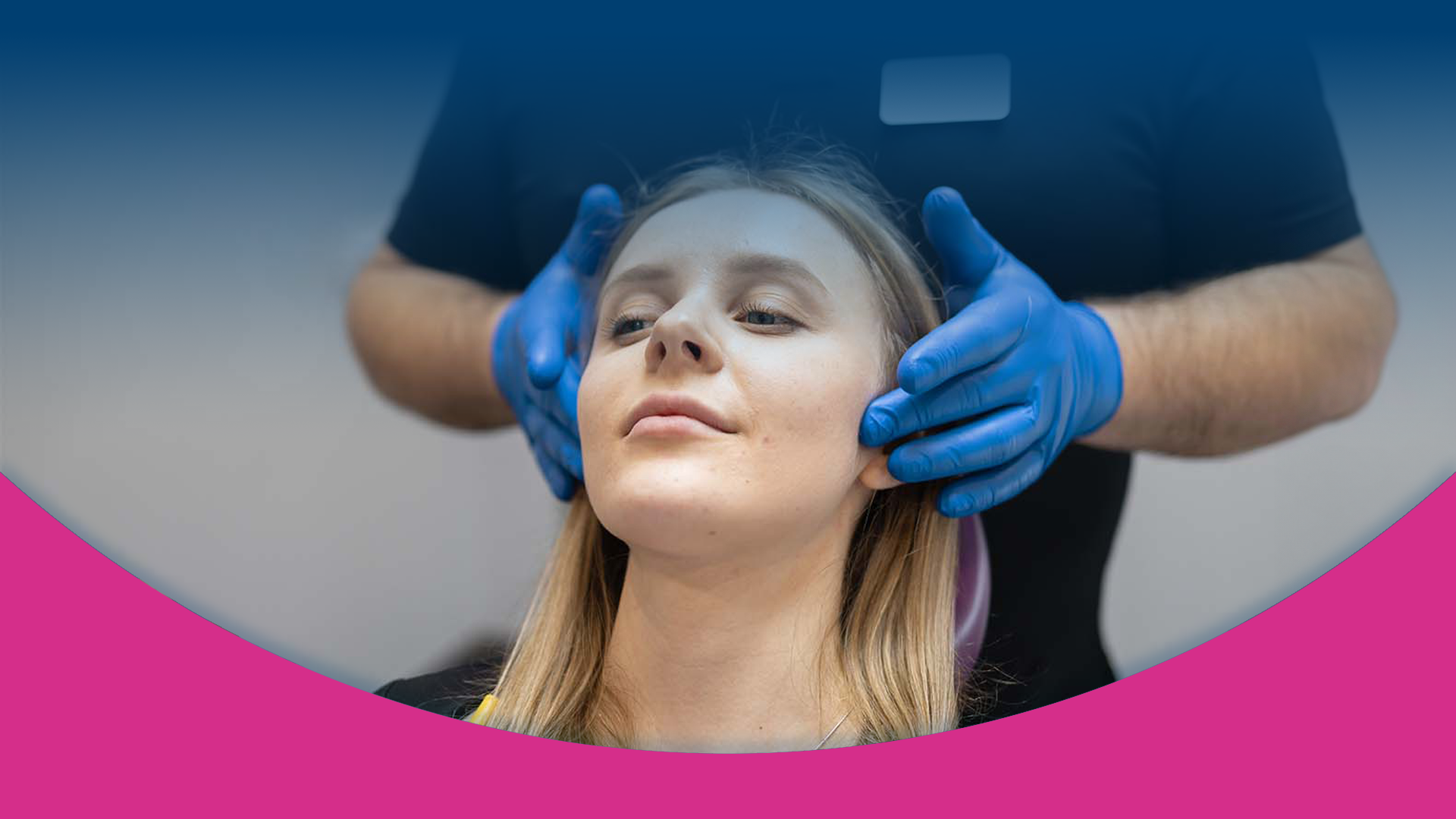 Un medico DentalPiù di Sassari, Sanluri e Nuoro lavora su un paziente per trattare problemi legati alla Gnatologia, che possono causare mal di testa, vertigini e disturbi posturali. Una corretta funzionalità mandibolare è fondamentale per il benessere generale, e i nostri esperti in Ortodonzia e Posturologia offrono diagnosi personalizzate e terapie specifiche per migliorare la qualità della vita dei pazienti, aiutandoli a sorridere senza dolore