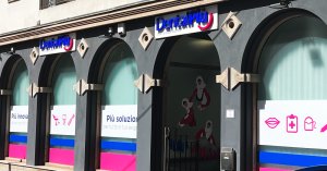 Facciata della Clinica DentalPiù di Nuoro in via Dante Alighieri 1, sei pronto a sorridere?